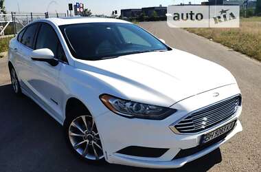 Седан Ford Fusion 2017 в 