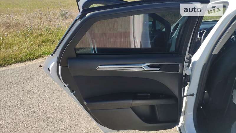 Седан Ford Fusion 2017 в Одесі