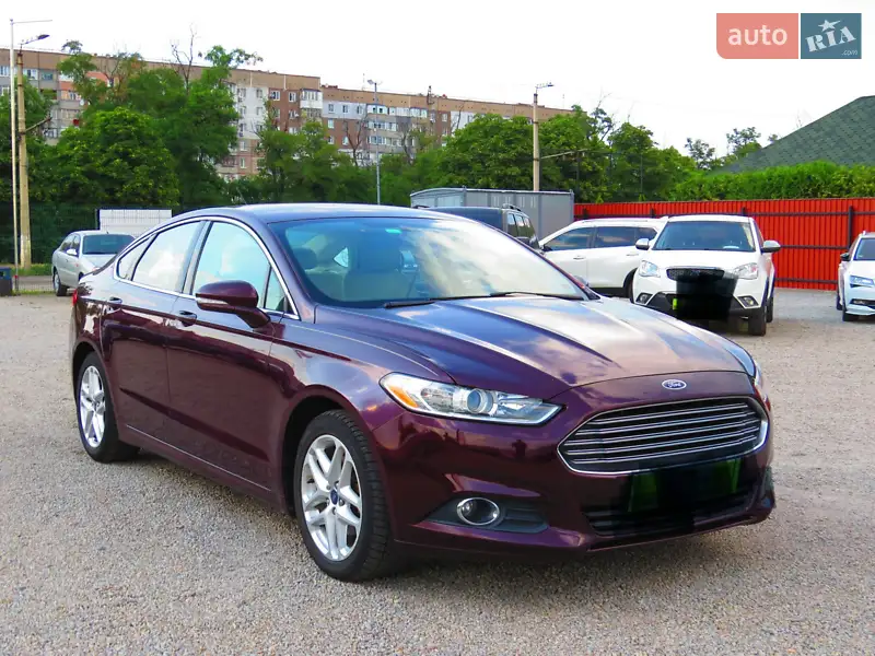 Седан Ford Fusion 2013 в 
