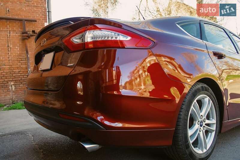 Седан Ford Fusion 2015 в Кривом Роге