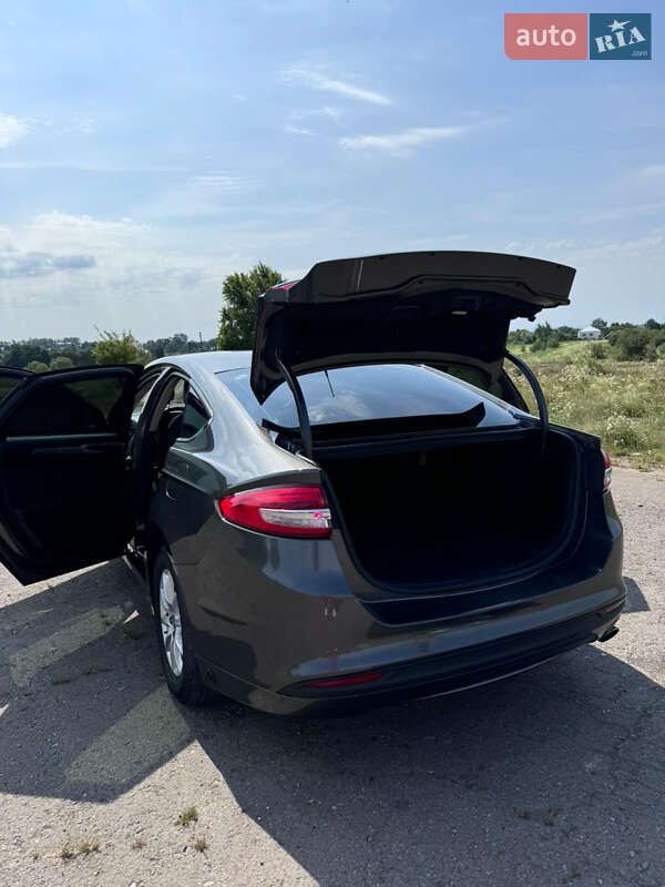 Седан Ford Fusion 2016 в Рудки