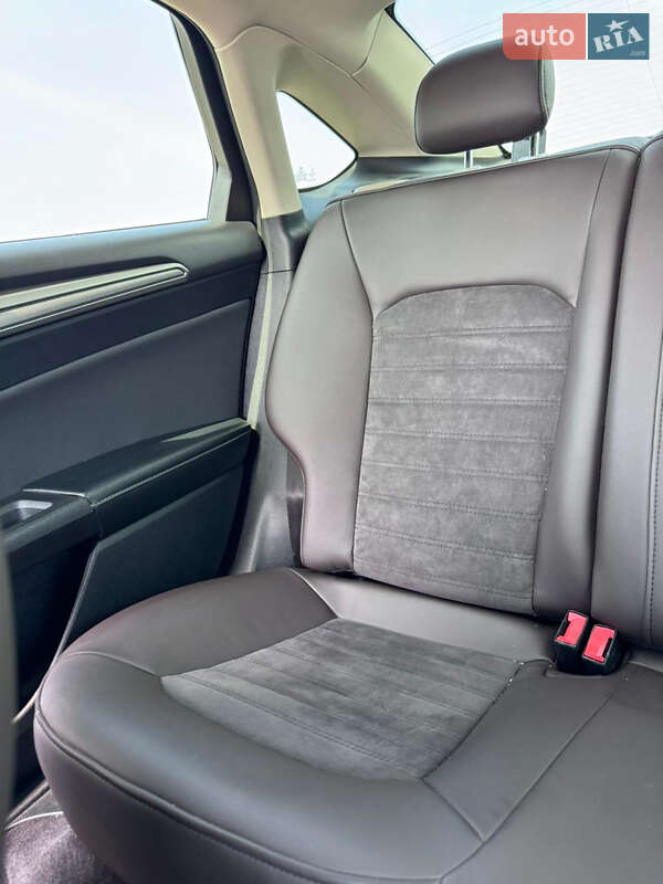 Седан Ford Fusion 2016 в Рудки