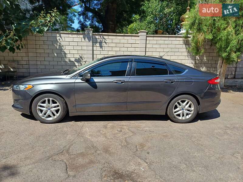 Седан Ford Fusion 2015 в Одесі
