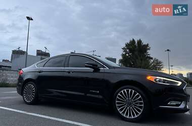 Седан Ford Fusion 2016 в 