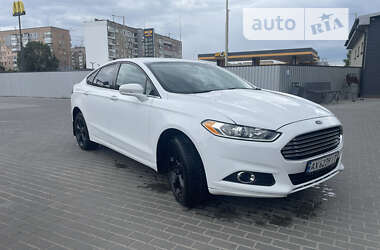 Седан Ford Fusion 2013 в Олександрії