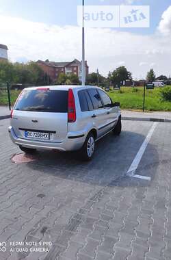 Хэтчбек Ford Fusion 2005 в 