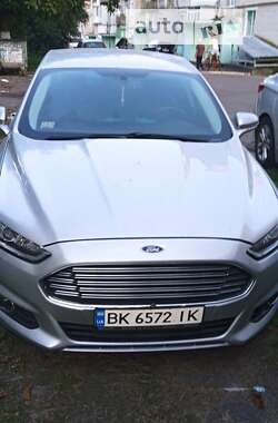 Седан Ford Fusion 2014 в Рівному