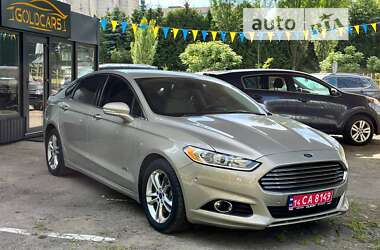 Седан Ford Fusion 2015 в Львові