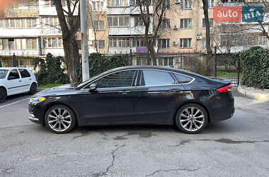 Седан Ford Fusion 2016 в 