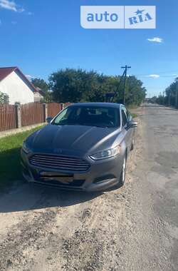 Седан Ford Fusion 2013 в Бродах