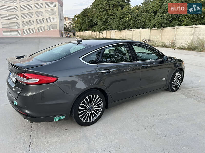 Седан Ford Fusion 2016 в Одесі