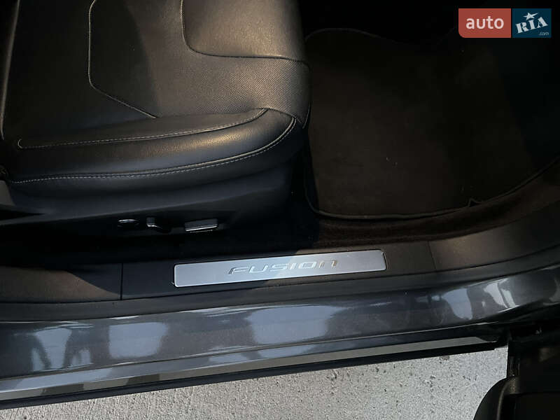 Седан Ford Fusion 2016 в Одесі