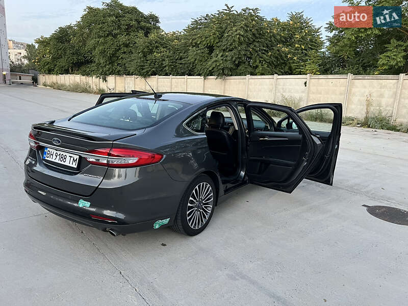 Седан Ford Fusion 2016 в Одесі