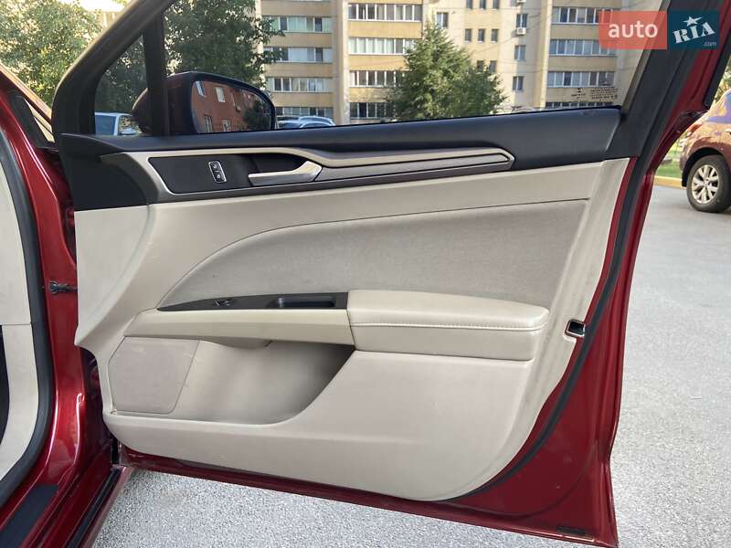 Седан Ford Fusion 2016 в Києві
