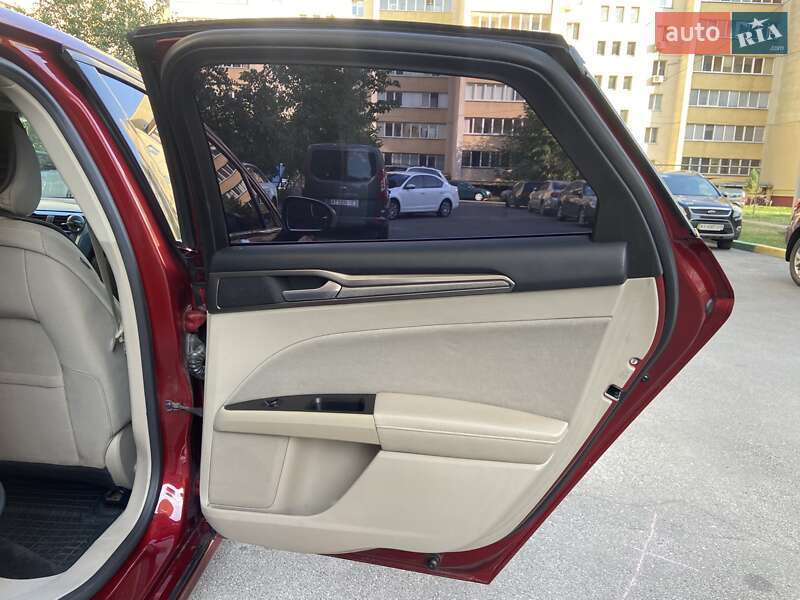 Седан Ford Fusion 2016 в Києві