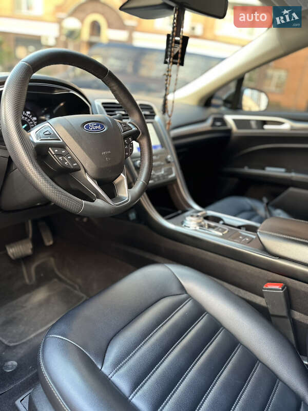Седан Ford Fusion 2020 в Киеве фото 22 Седан Ford Fusion 2020 в Киеве