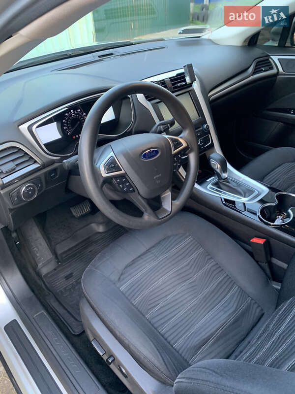 Седан Ford Fusion 2015 в Києві