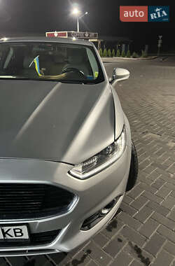 Седан Ford Fusion 2012 в 
