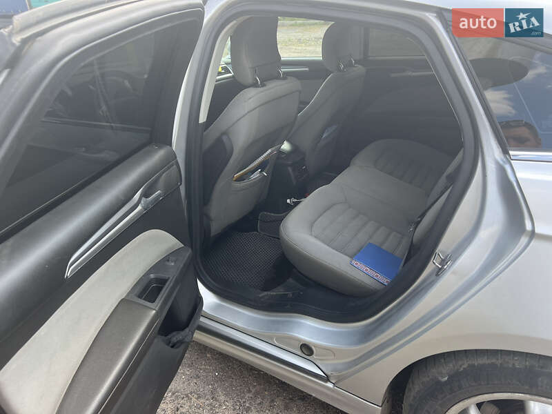 Седан Ford Fusion 2012 в Черкасах