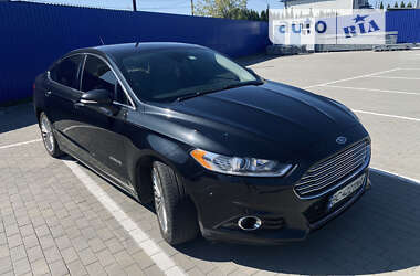 Седан Ford Fusion 2014 в Калуші