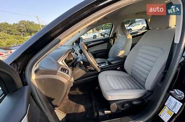 Седан Ford Fusion 2018 в 