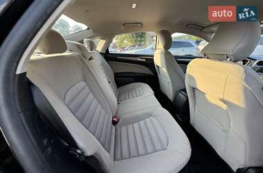 Седан Ford Fusion 2018 в 