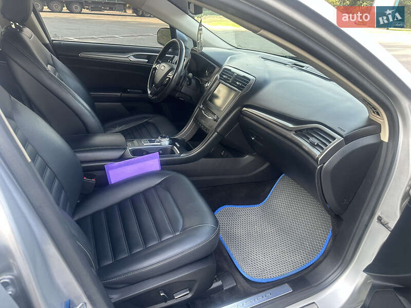 Седан Ford Fusion 2016 в Днепре