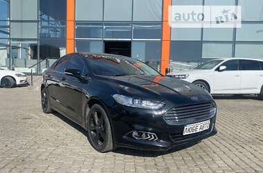 Седан Ford Fusion 2016 в Львове