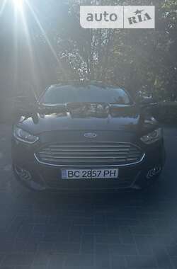 Седан Ford Fusion 2013 в Львове