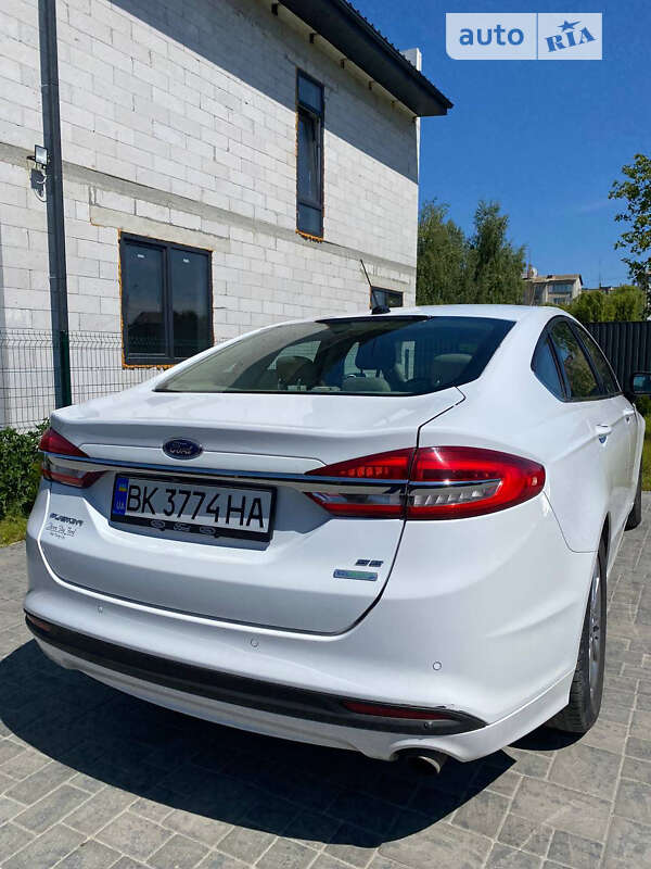 Седан Ford Fusion 2016 в Здолбунове