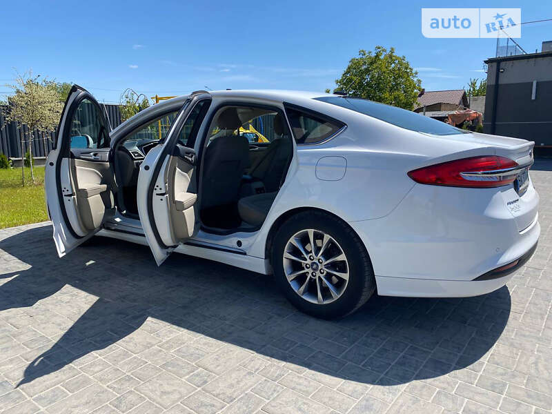 Седан Ford Fusion 2016 в Здолбунове