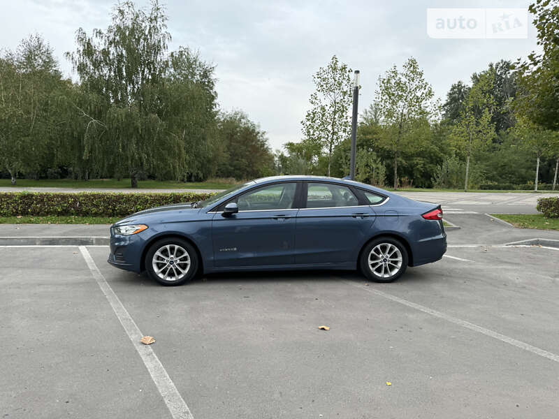 Седан Ford Fusion 2019 в Дніпрі