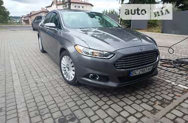 Седан Ford Fusion 2013 в Львове