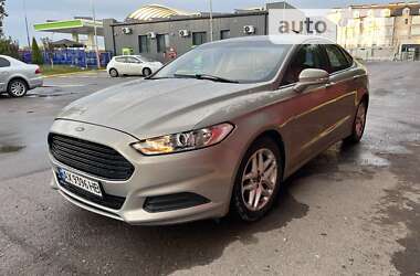 Седан Ford Fusion 2015 в Львове