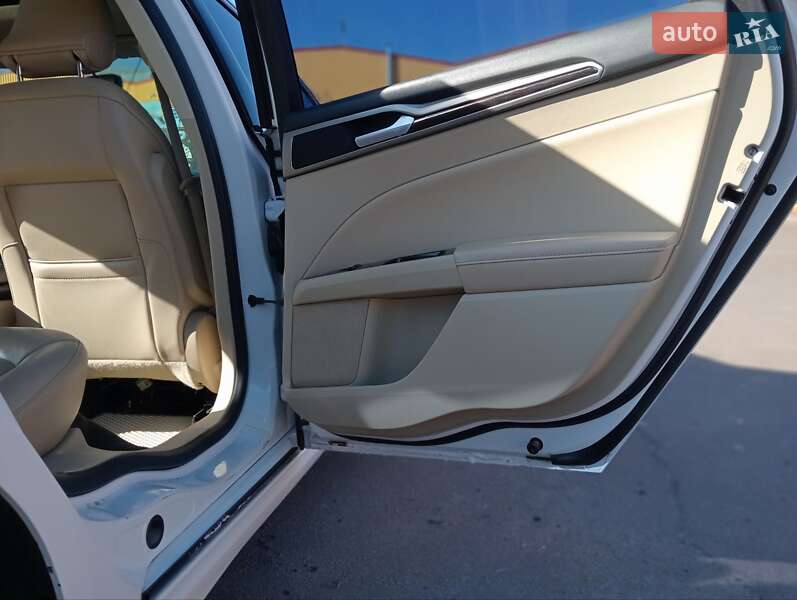 Седан Ford Fusion 2016 в Житомире