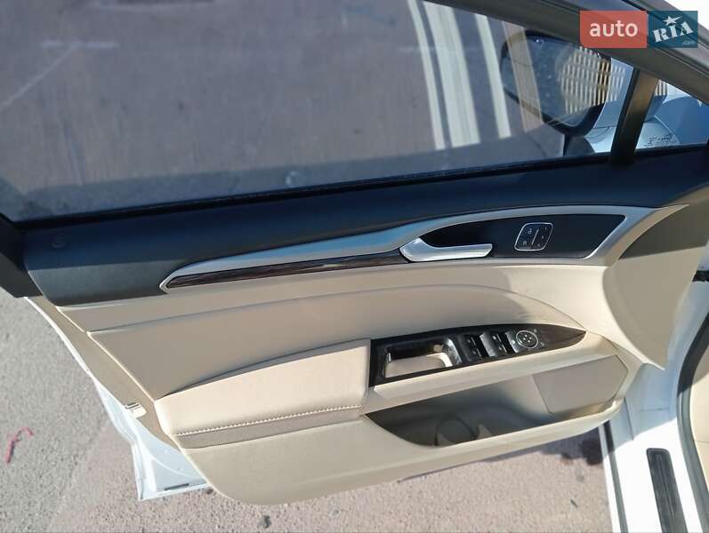 Седан Ford Fusion 2016 в Житомире