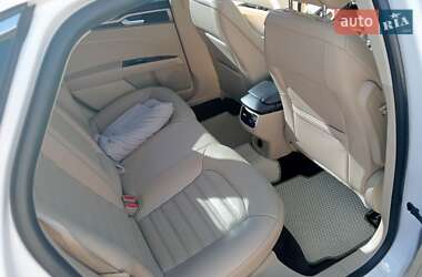 Седан Ford Fusion 2016 в 