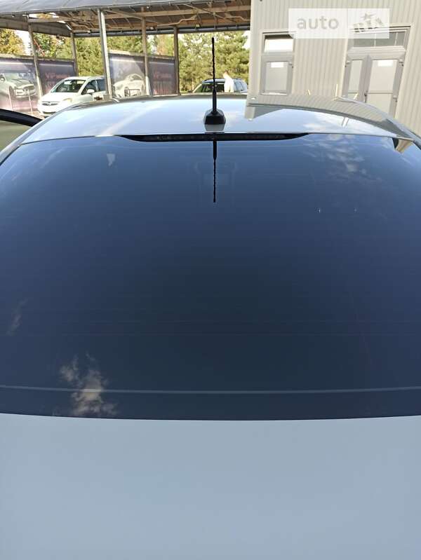 Седан Ford Fusion 2016 в Самборе