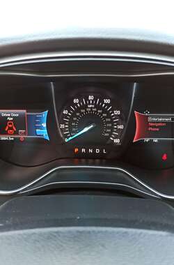 Седан Ford Fusion 2016 в 