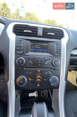 Седан Ford Fusion 2014 в Львове