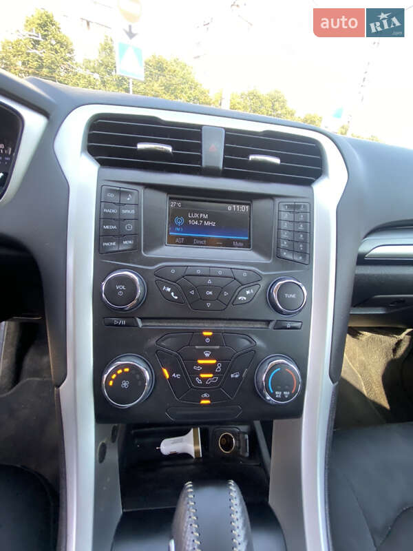 Седан Ford Fusion 2014 в Львові