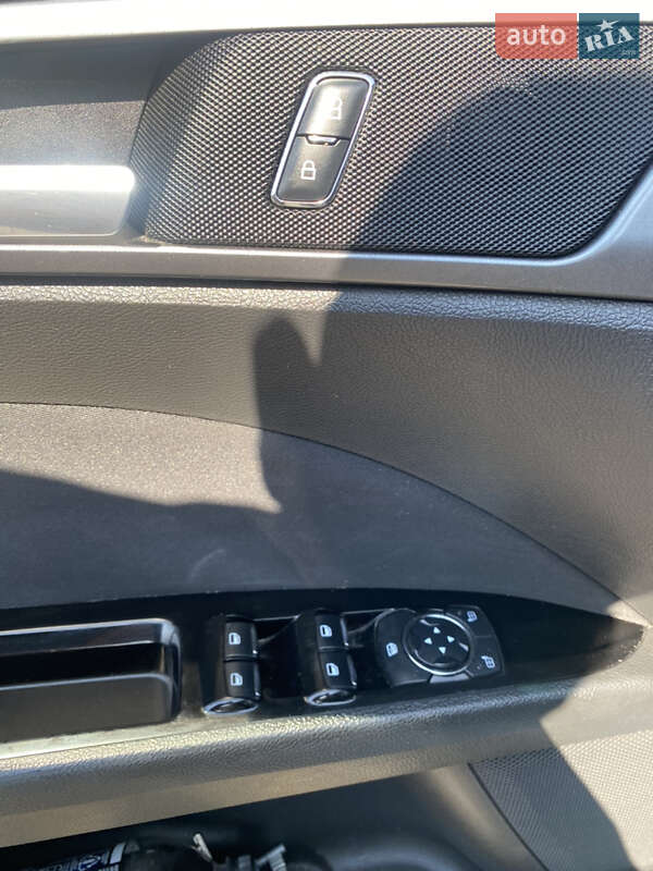 Седан Ford Fusion 2014 в Львові