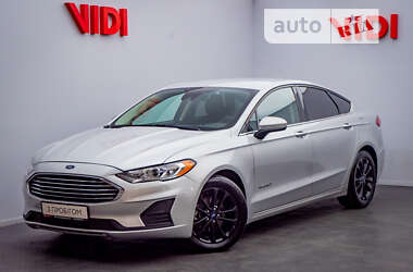 Седан Ford Fusion 2019 в Києві