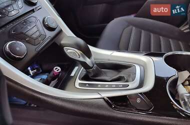 Седан Ford Fusion 2014 в 