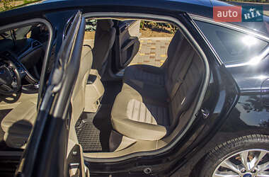 Седан Ford Fusion 2017 в 