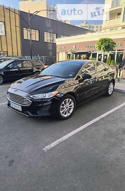 Седан Ford Fusion 2019 в Чернигове