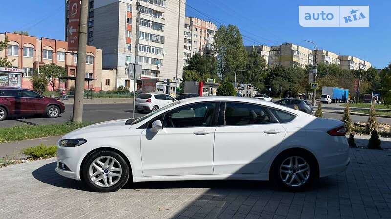 Седан Ford Fusion 2015 в Львове
