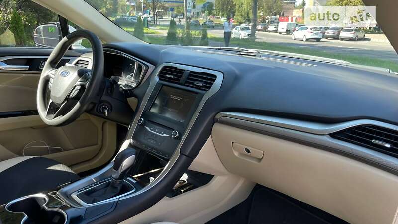 Седан Ford Fusion 2015 в Львове