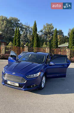 Седан Ford Fusion 2013 в 