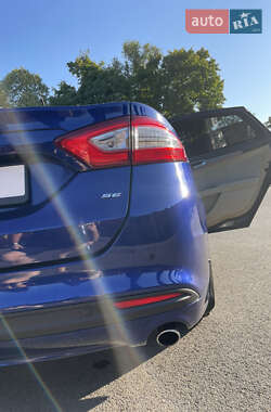 Седан Ford Fusion 2013 в 